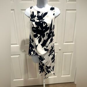 WHBM Asymmetrical V-Side Hem
Layered Look Sleeveless Top Vacation